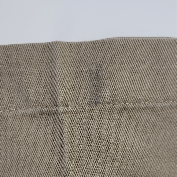 Cremieux Men's Khaki Relaxed Fit/Straight Leg Pants Size 36X30 EUC - Picture 9 of 9